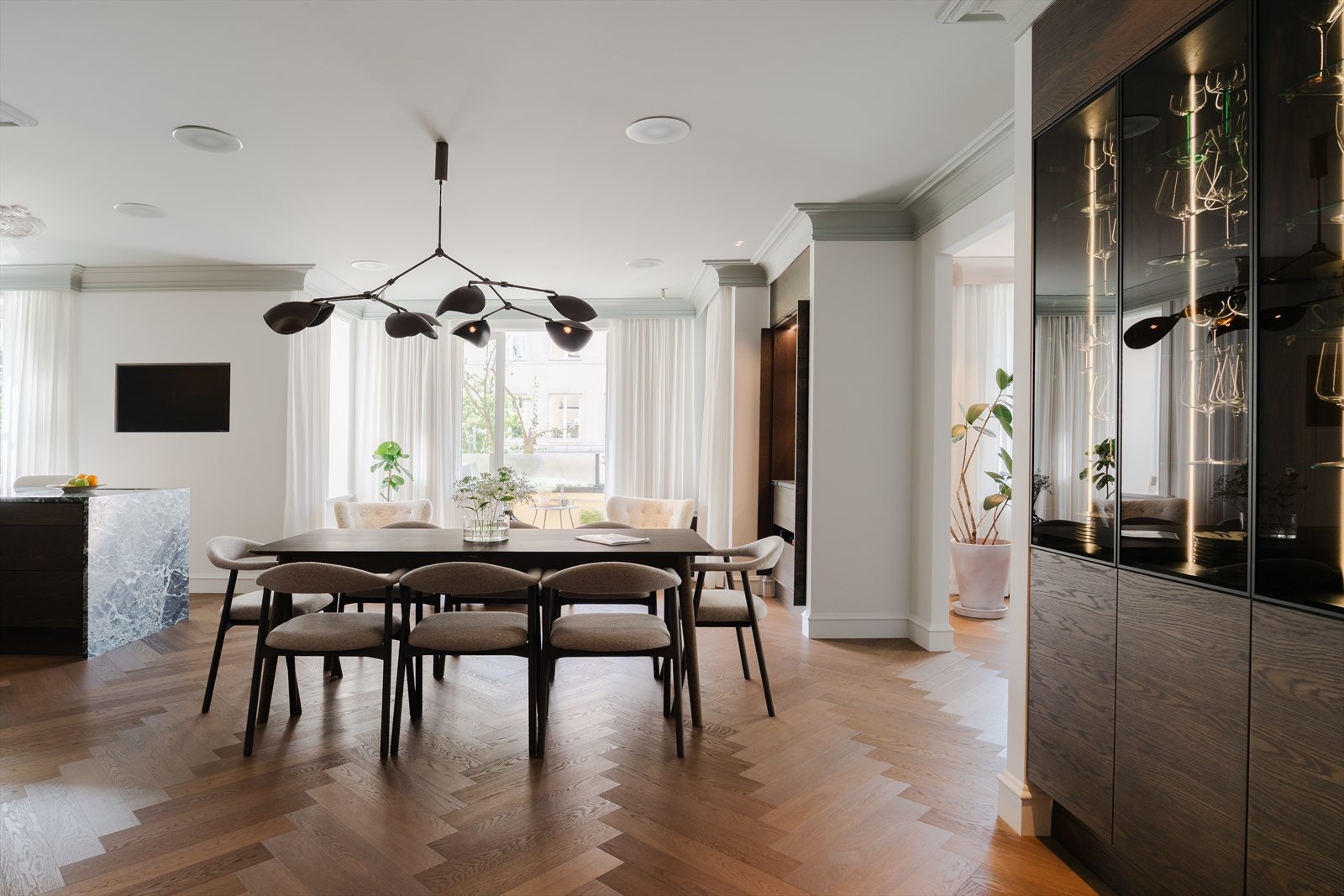 Vannbåren gulvvarme samt vannbåren- og varmekabler i baderomsgulv. Galleribilde