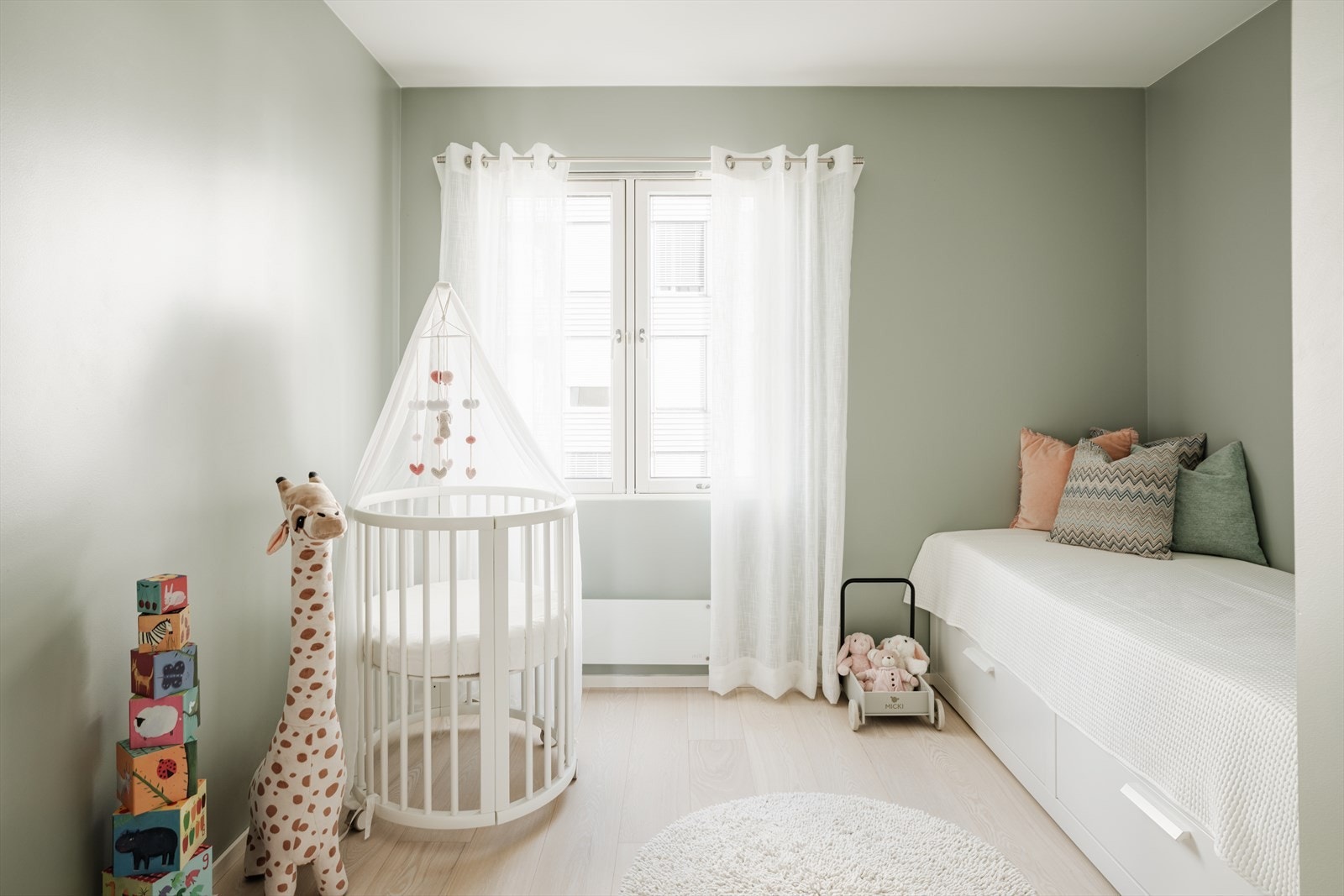 Soverom II er i dag innredet som barnerom, men passer også fint til kontor og gjesterom. Galleribilde