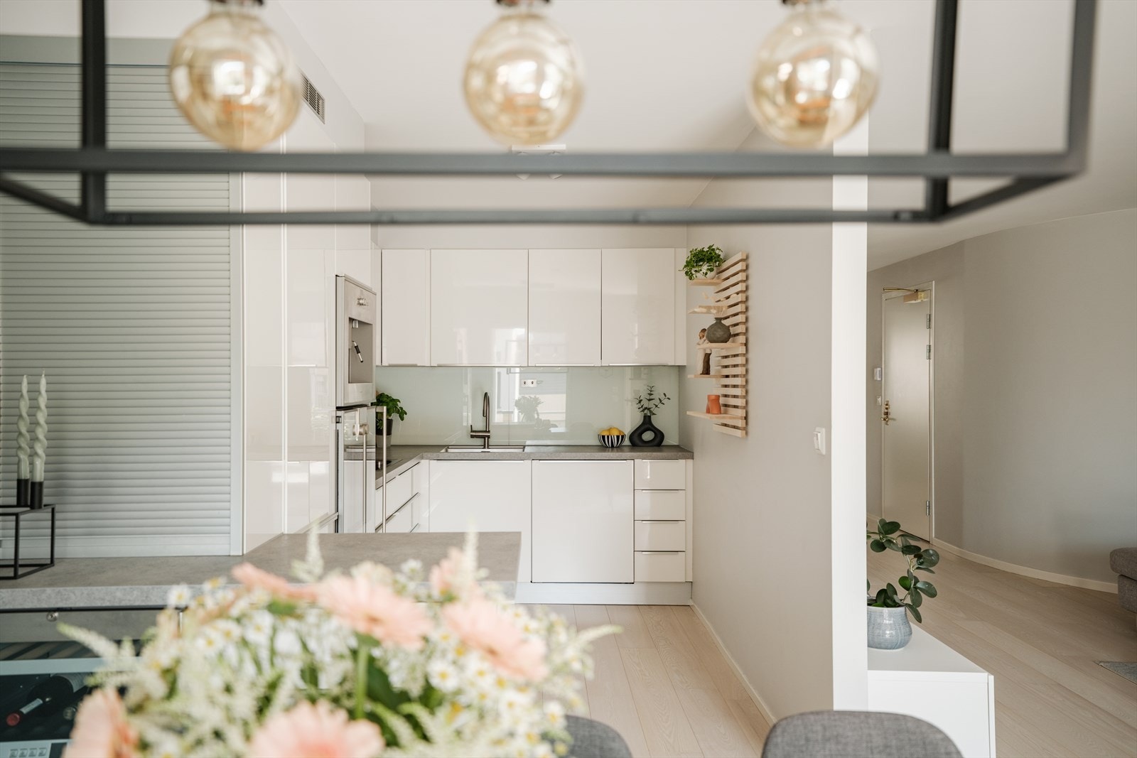 Eller lag den på dette påkostede og moderne kjøkkenet. Galleribilde