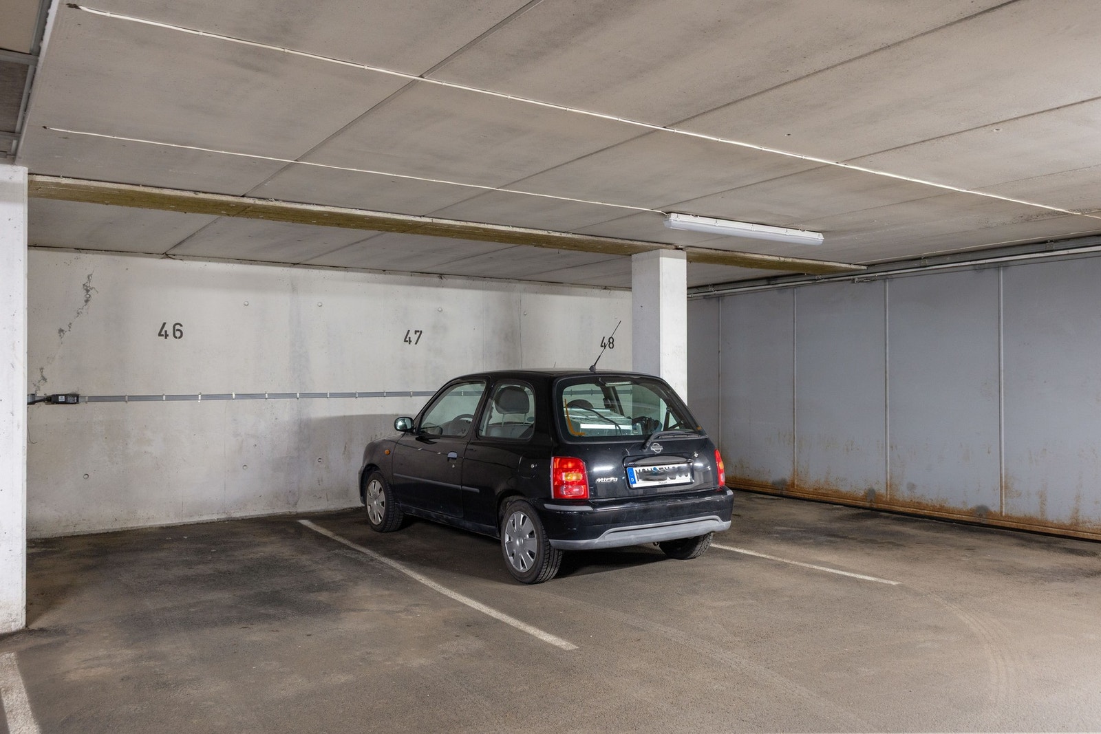 Det medfølger garasjeplass (nr. 47) i felles garasjeanlegg med heisadkomst. Det er mulig å montere elbillader ved behov Galleribilde