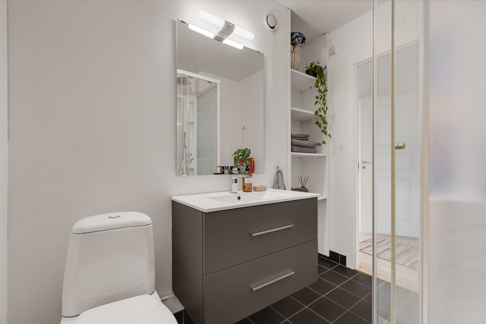 Badet ble oppgradert i 2019 av forrige eier. Galleribilde