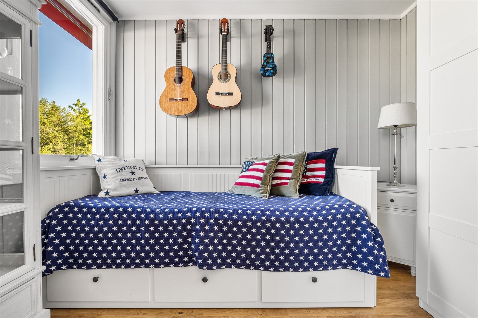 Rommet passer perfekt som barnerom, gjesterom eller kontor. Galleribilde