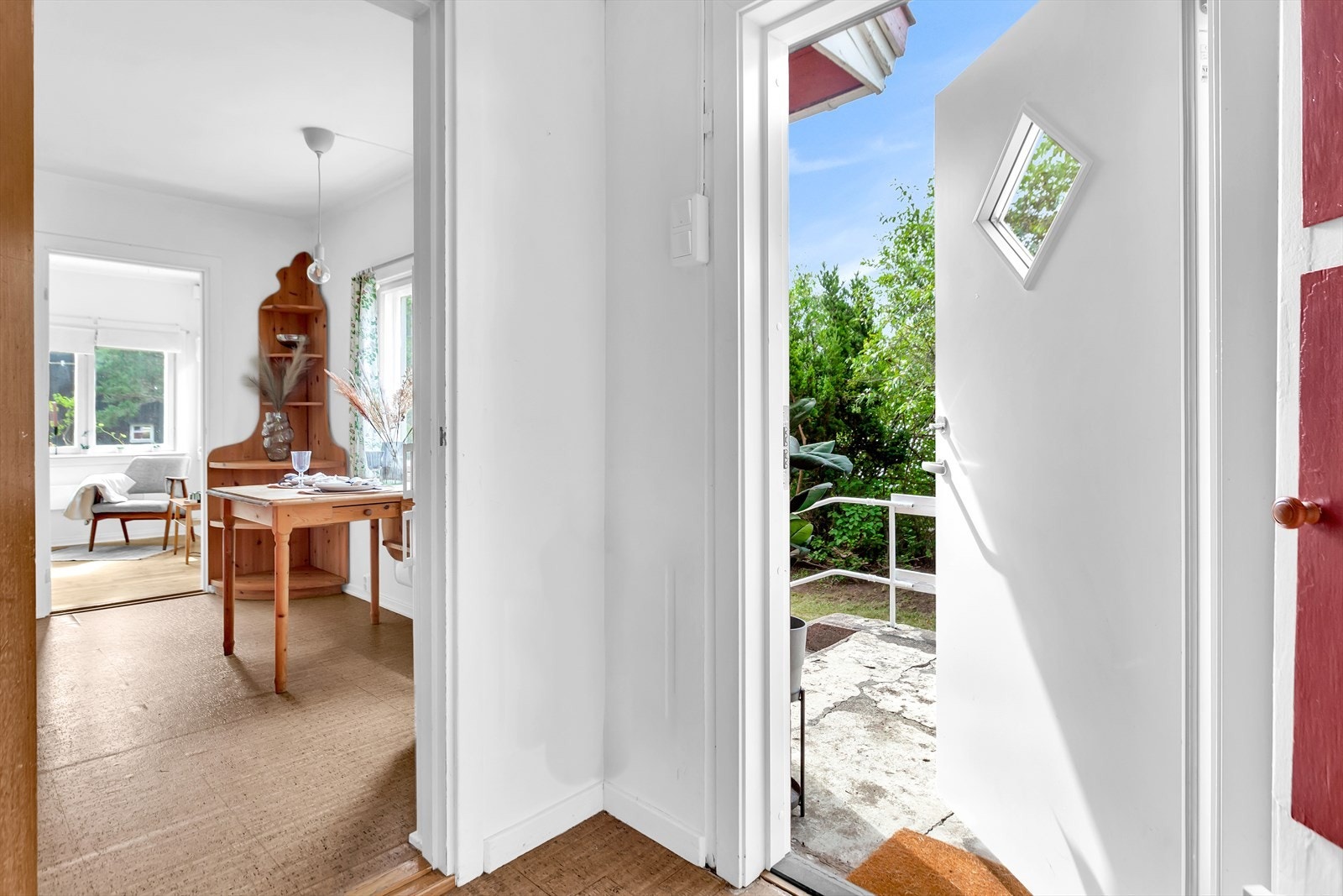 Det elektriske anlegget er i hovedsak fra byggeåret, men det er installert nytt sikringsskap med automatsikringer og ny strømmåler. Galleribilde