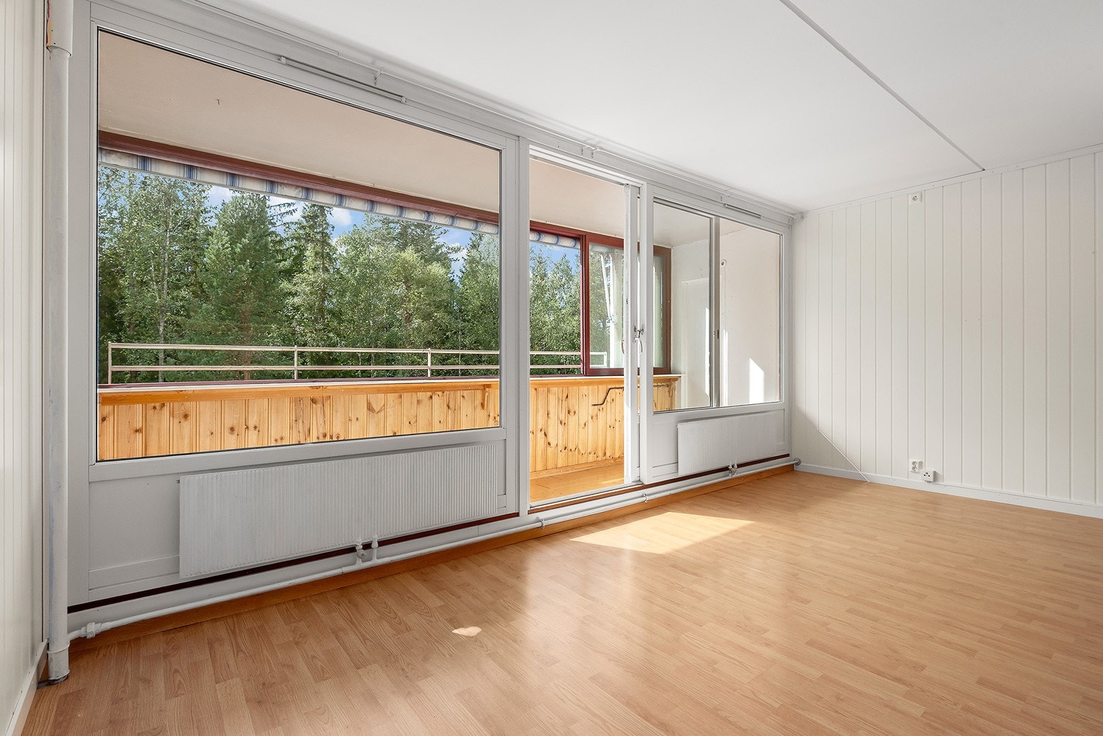Catharina Malonæs i OBOS Eiendomsmegler har gleden av å presentere Ammerudveien 64! Galleribilde