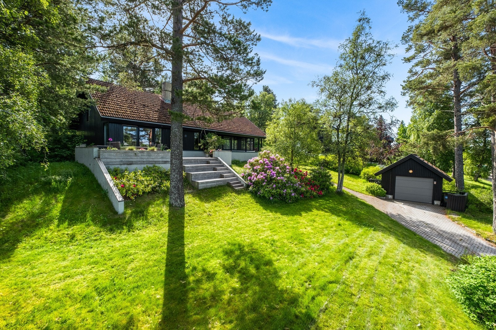 Storhaugen er et populært villaområde med lite trafikk, nærhet til marka og skoler som blant annet Ugla og Byåsen. Galleribilde