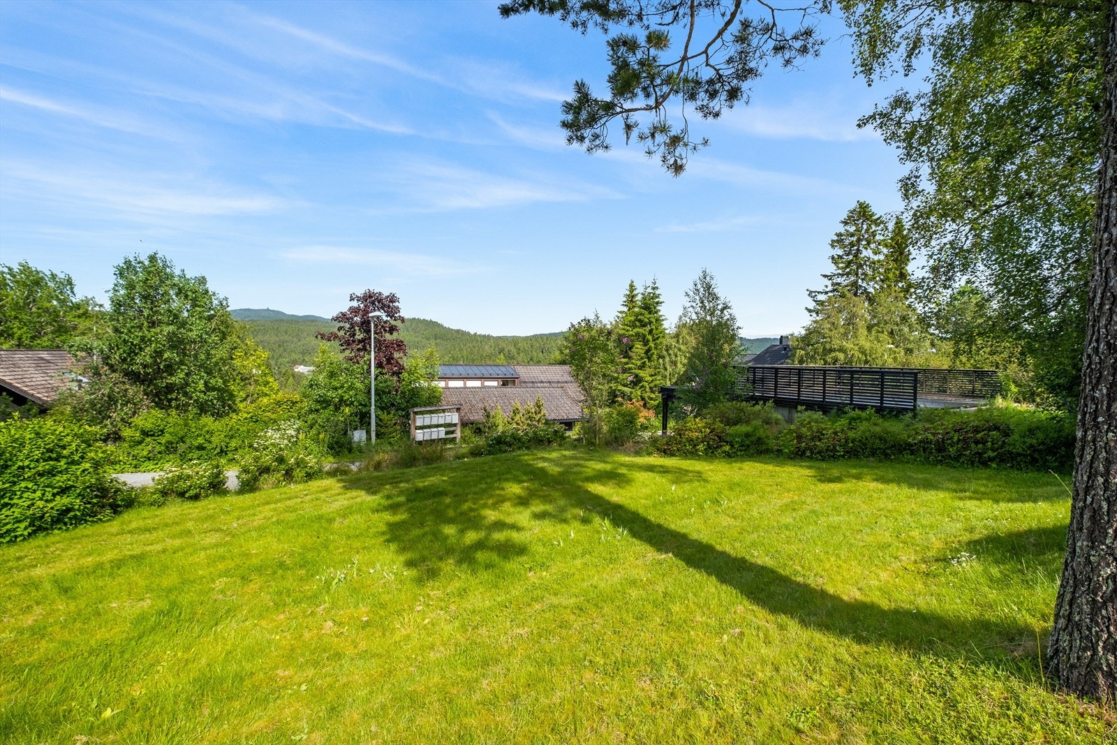 Flott opparbeidet tomt på hele 1479 m². Galleribilde