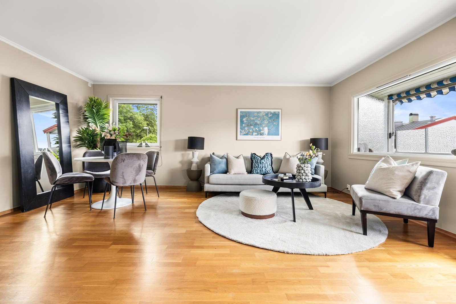 Endeleilighet med meget gode lys- og solforhold Galleribilde