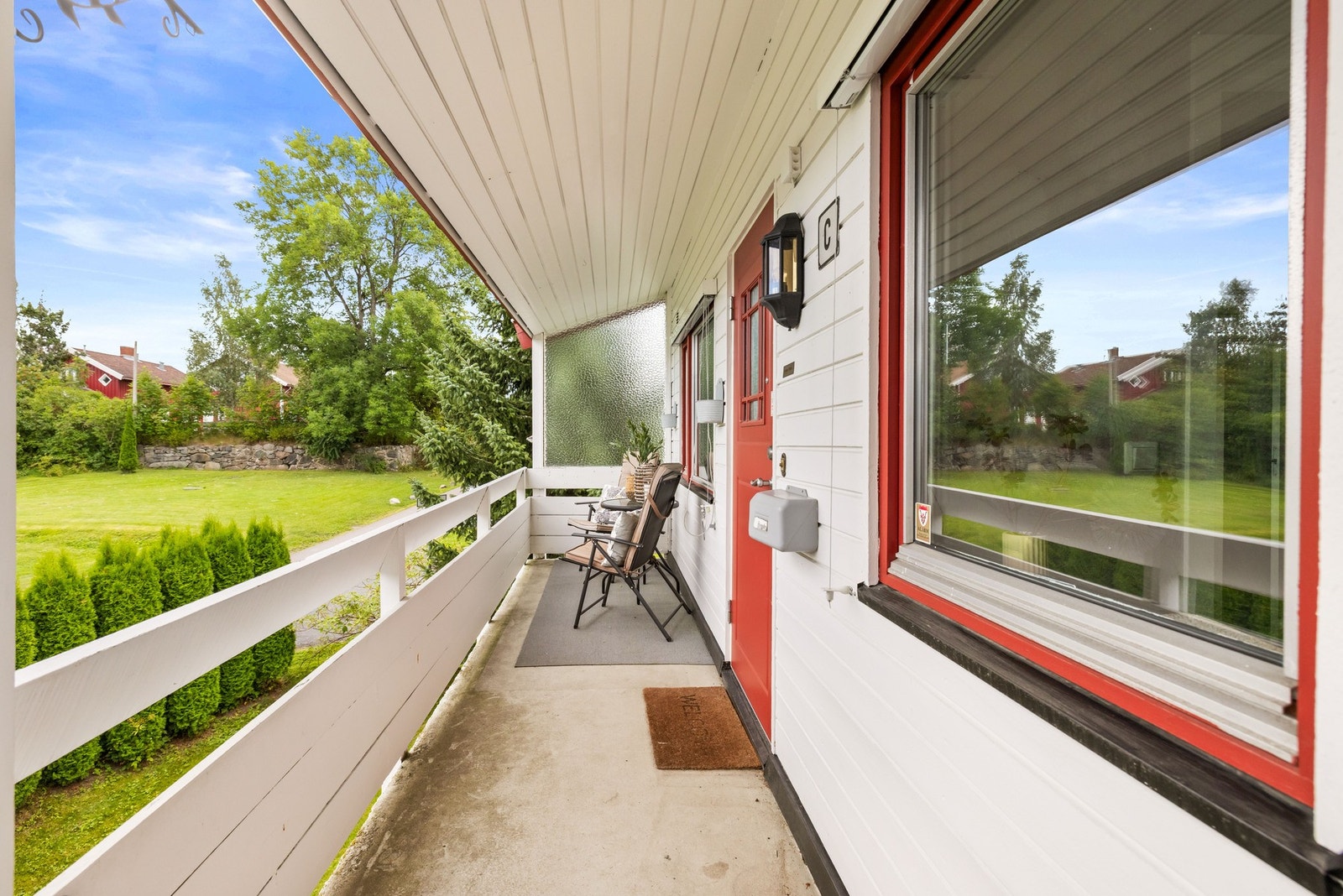 Engen, separat inngang Galleribilde