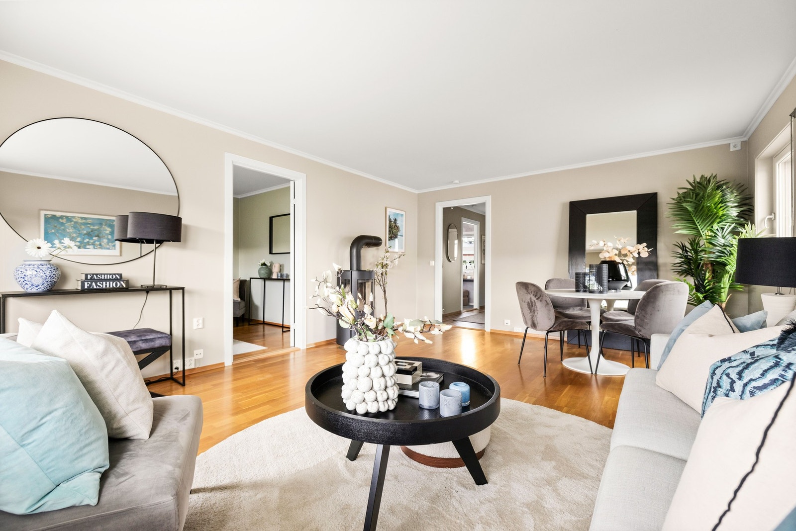 Nymalte flater i 2025 Galleribilde