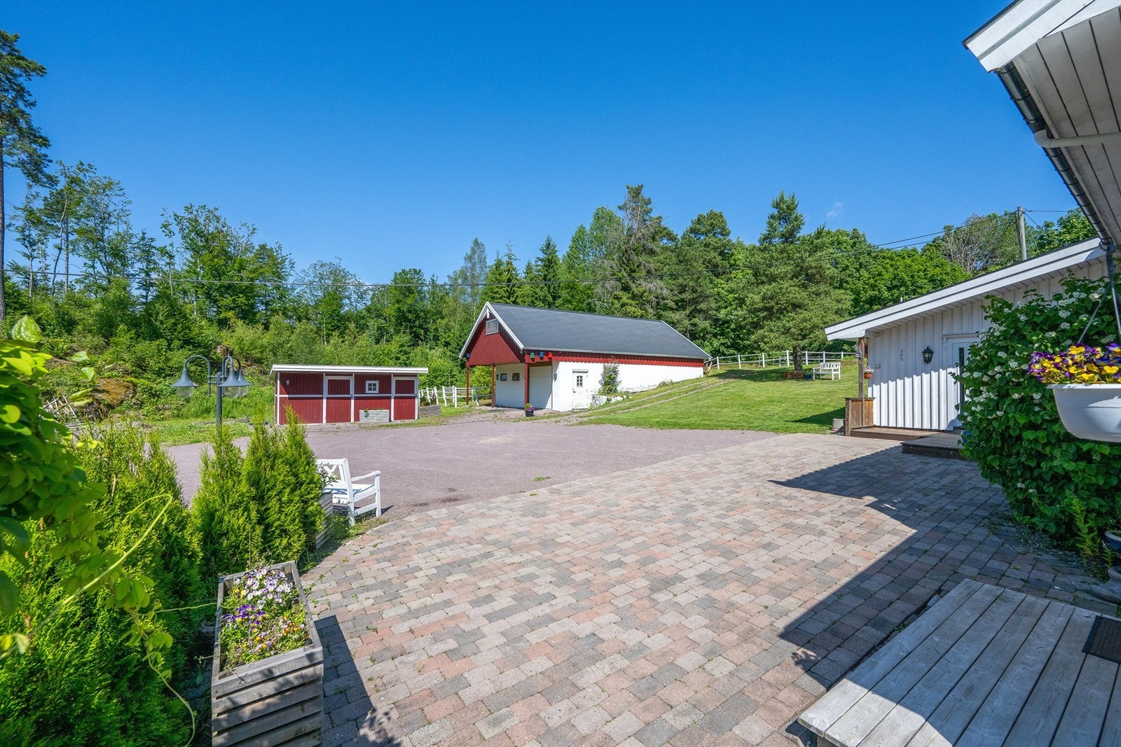 Gårdsplass Galleribilde