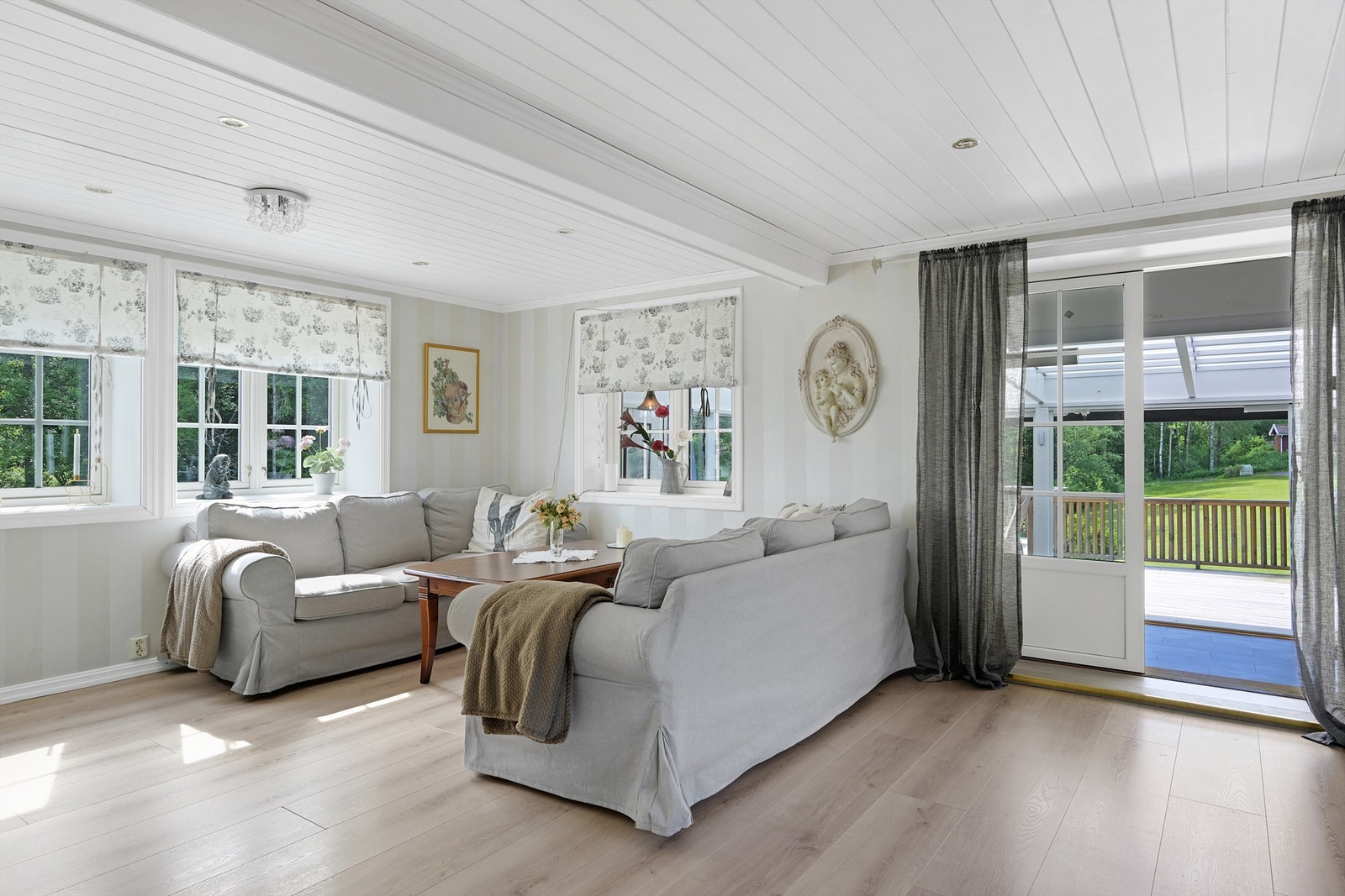 Stue med utgang til vinterhage Galleribilde