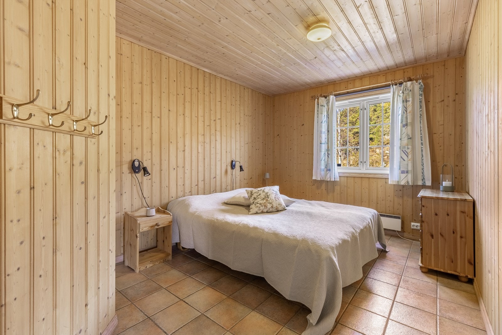 Soverom i 1. etasje med god størrelse Galleribilde