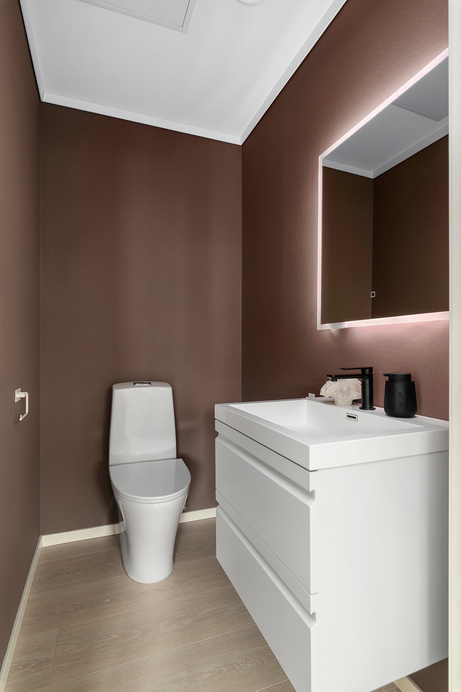 Toalettrom i andreetasjen. Galleribilde