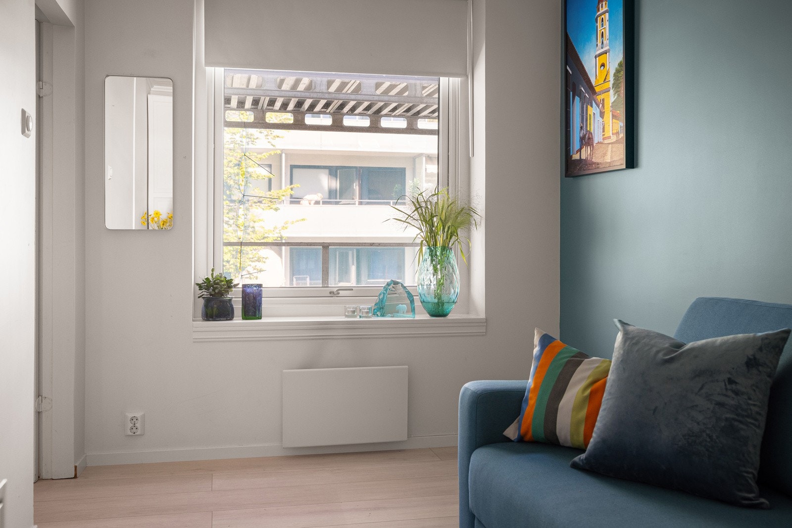 Den store vindusflaten sikrer rikelig med lysinnslipp og skaper en god atmosfære. Galleribilde