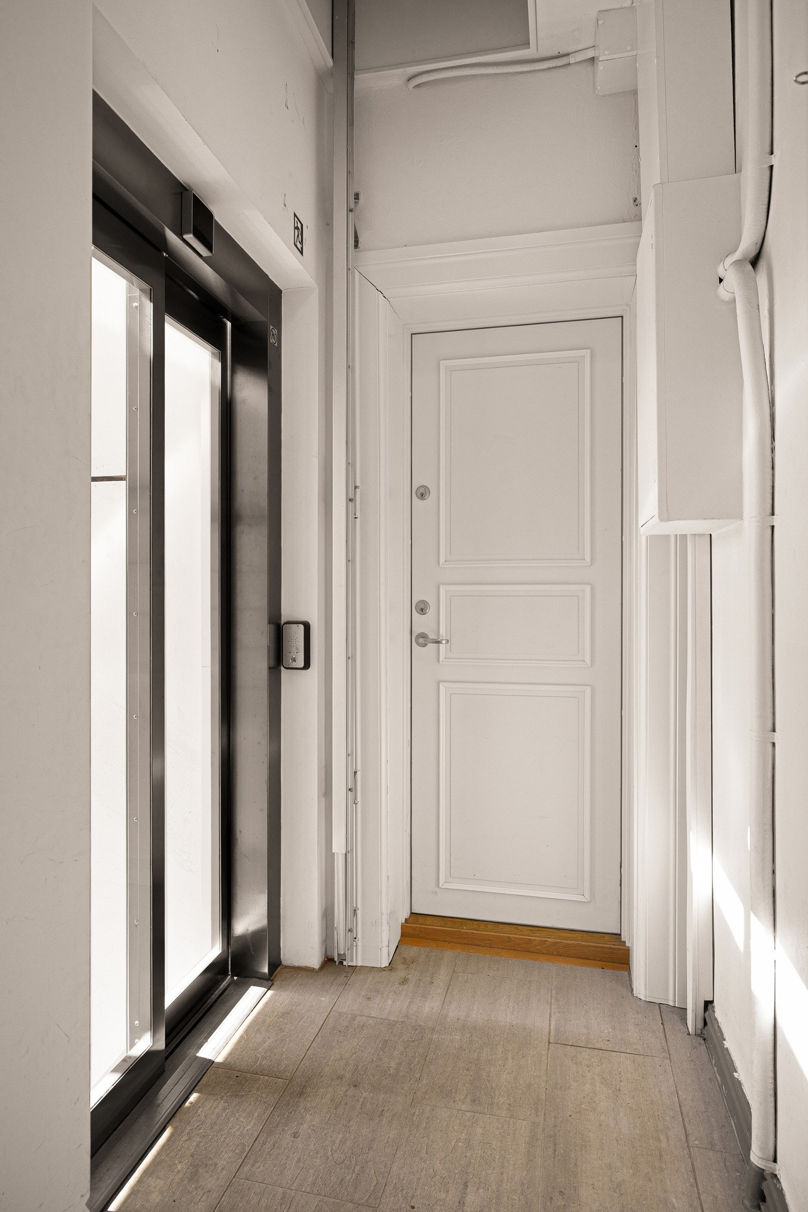 Boligen har trappefri adkomst ved å benytte heisen. Velkommen inn! Galleribilde