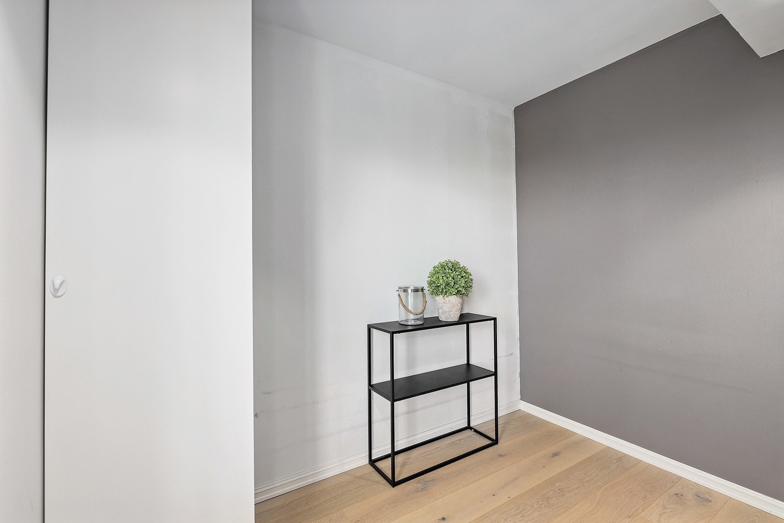 Soverom med garderobe Galleribilde