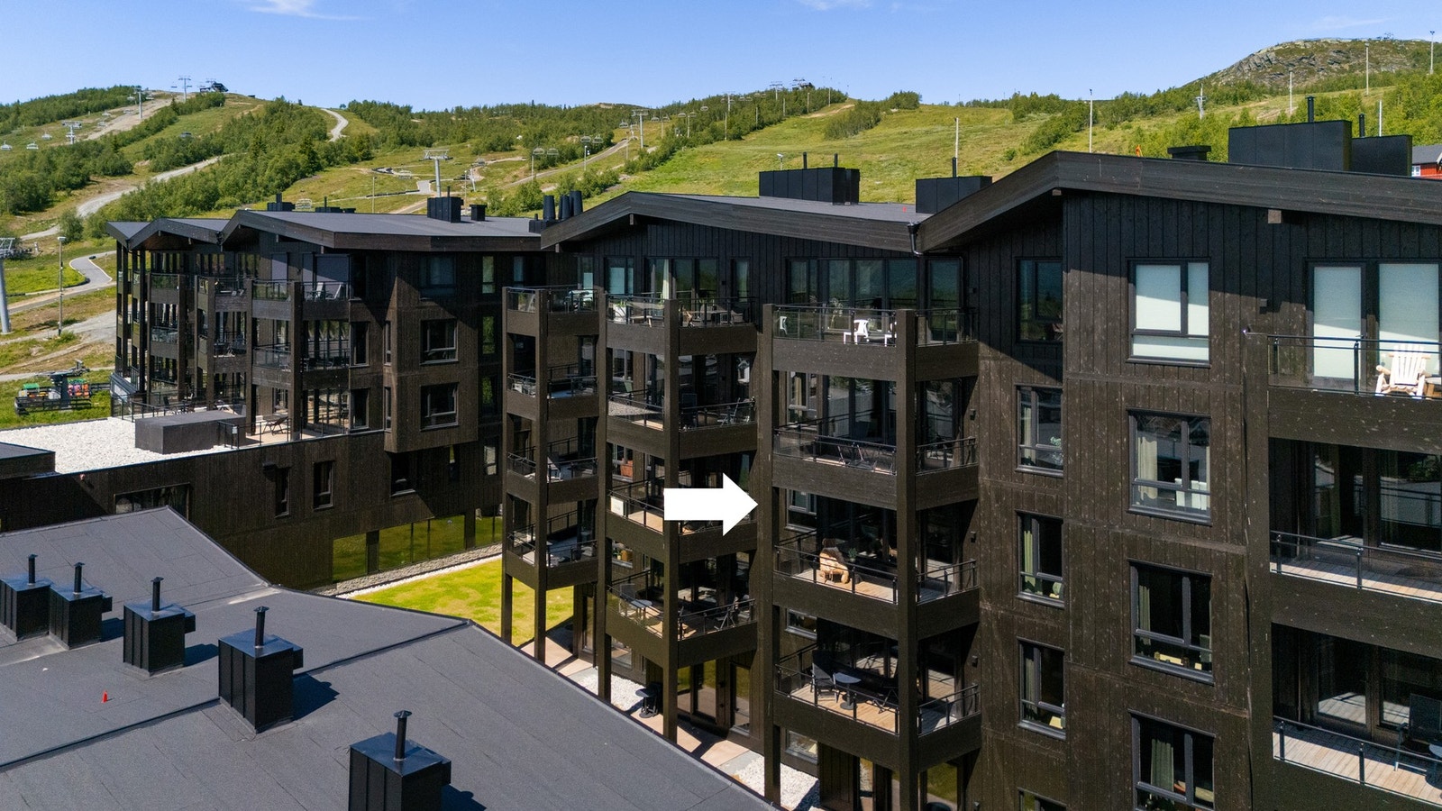 Velkommen til Skjenhauglie 43, leilighet B522. Leiligheten ligger på plan 5 i det midterste bygget (Bygg B). Foto: Christine Stokkebryn Galleribilde