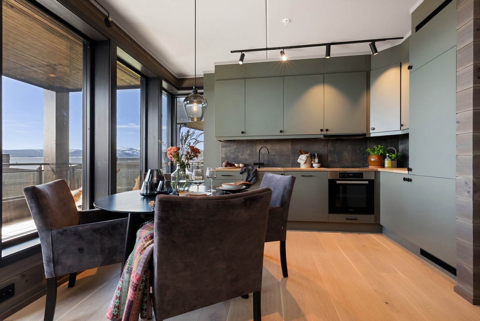 Eiendomsmegler Marit Nystuen presenterer denne flotte leiligheten i sameiet Riddergaarden Galleribilde