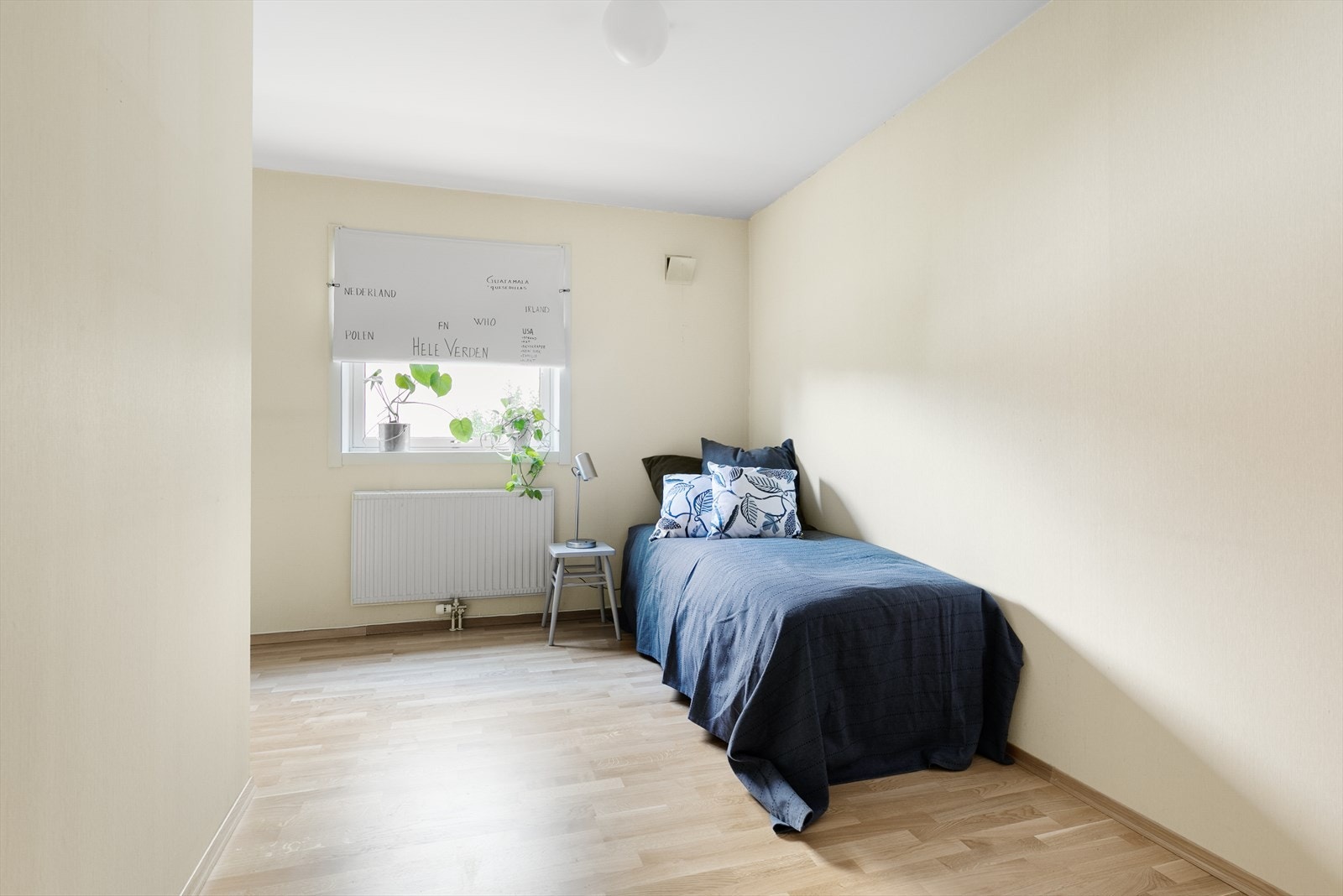 Det andre soverommet egner seg perfekt som barnerom, gjesterom eller hjemmekontor Galleribilde