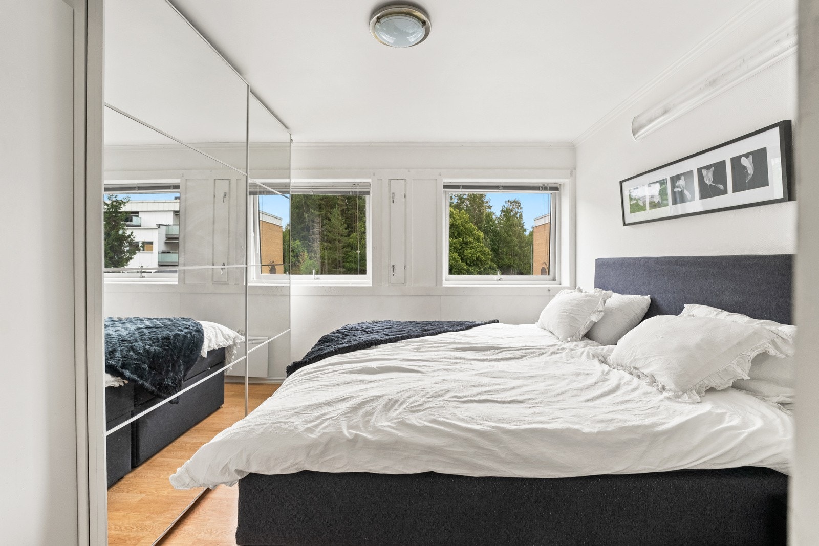 Soverom 1 - lyst og trivelig Galleribilde