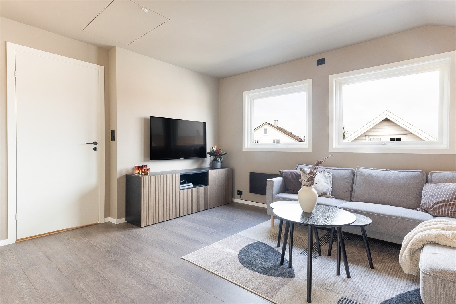 Fra loftstuen er det tilgang til lagringsloft og ventilasjonsanlegget Galleribilde