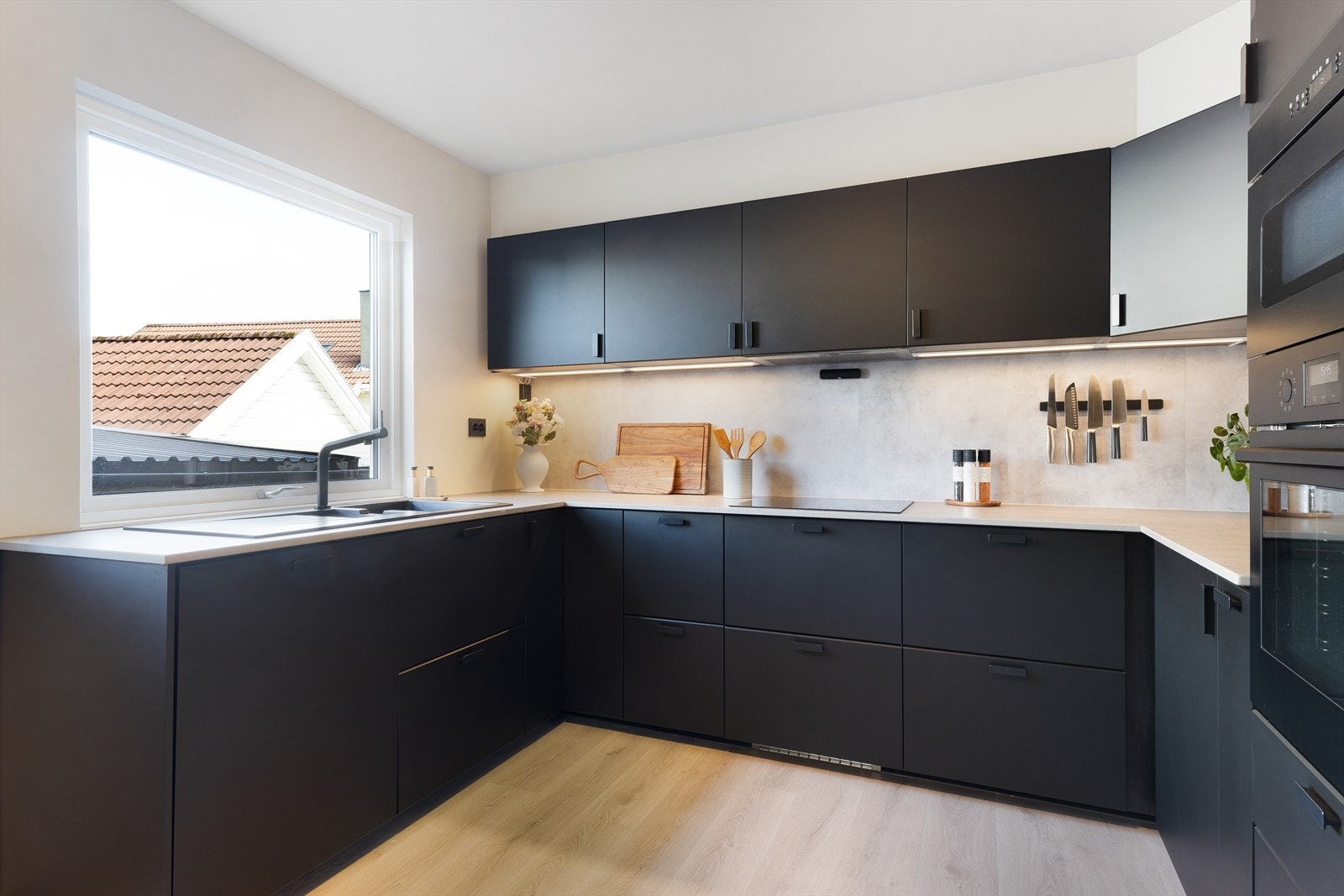 Alle hvitevarer er integrert Galleribilde