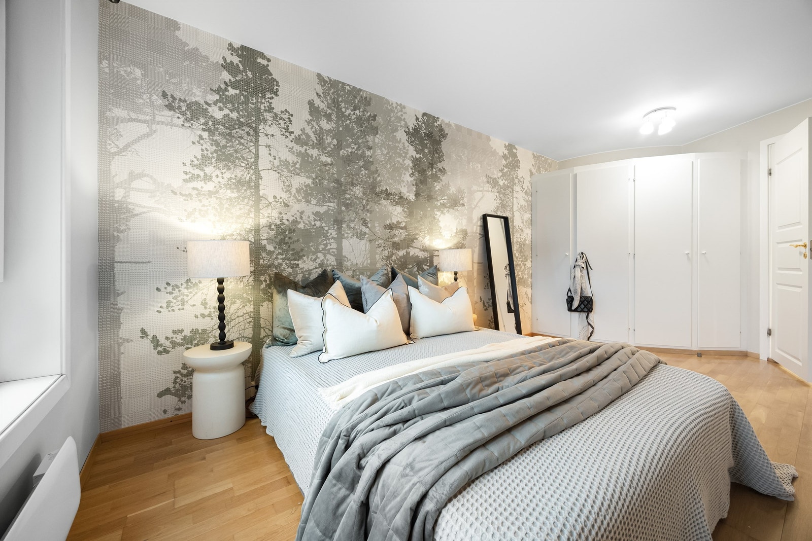 Soverommet har god plass til garerobeløsning. Galleribilde