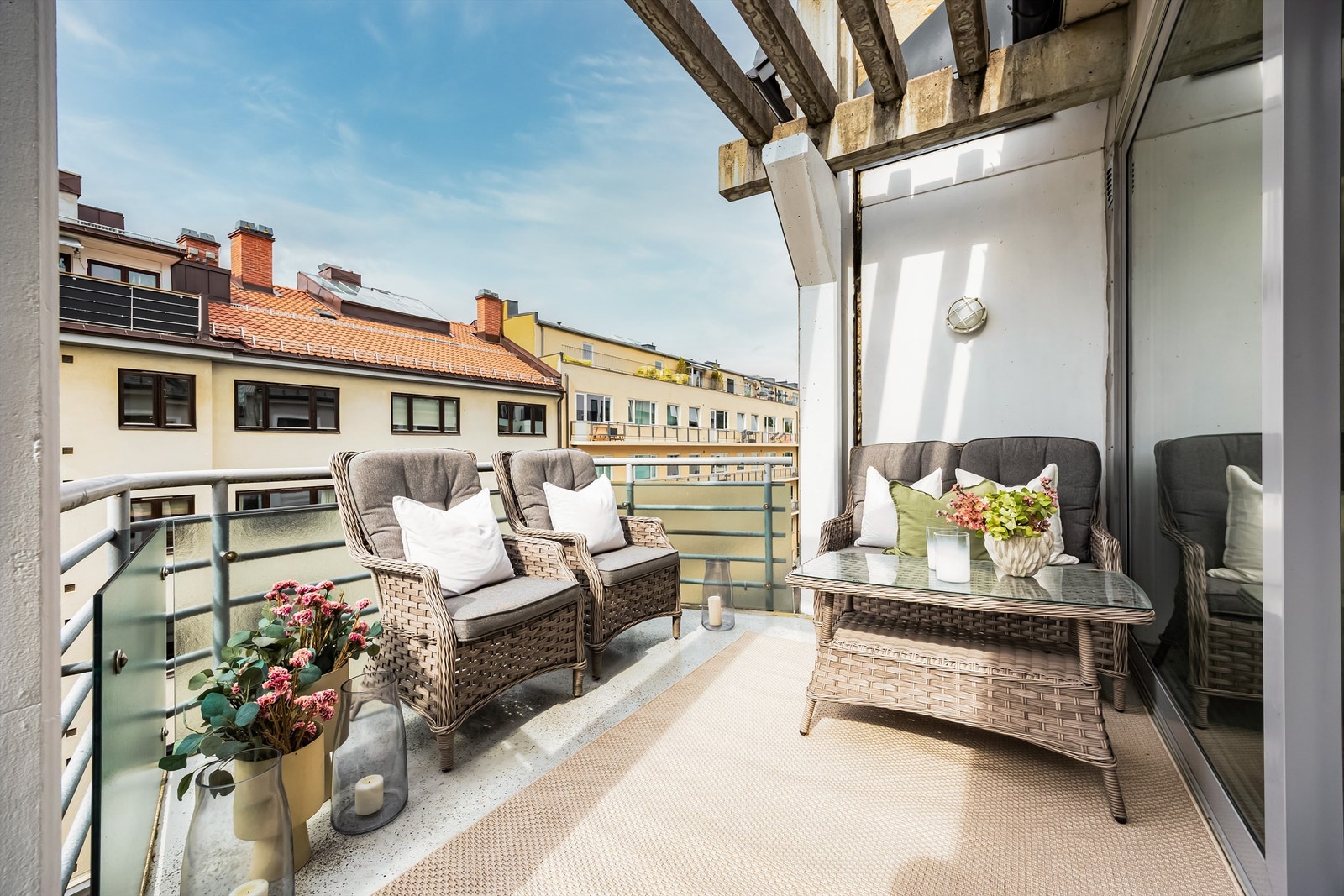 Det er gode solforhold på balkongen. Galleribilde