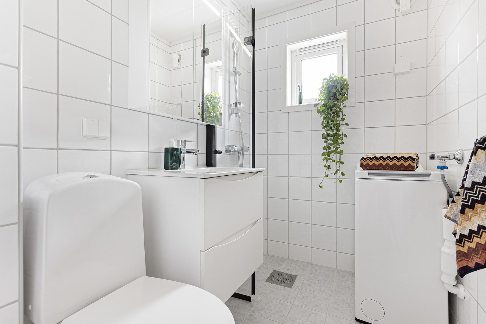 Badet ble pusset opp i regi av borettslaget i 2008. Sanitærutstyr og innredning ble oppgradert i 2024. Galleribilde