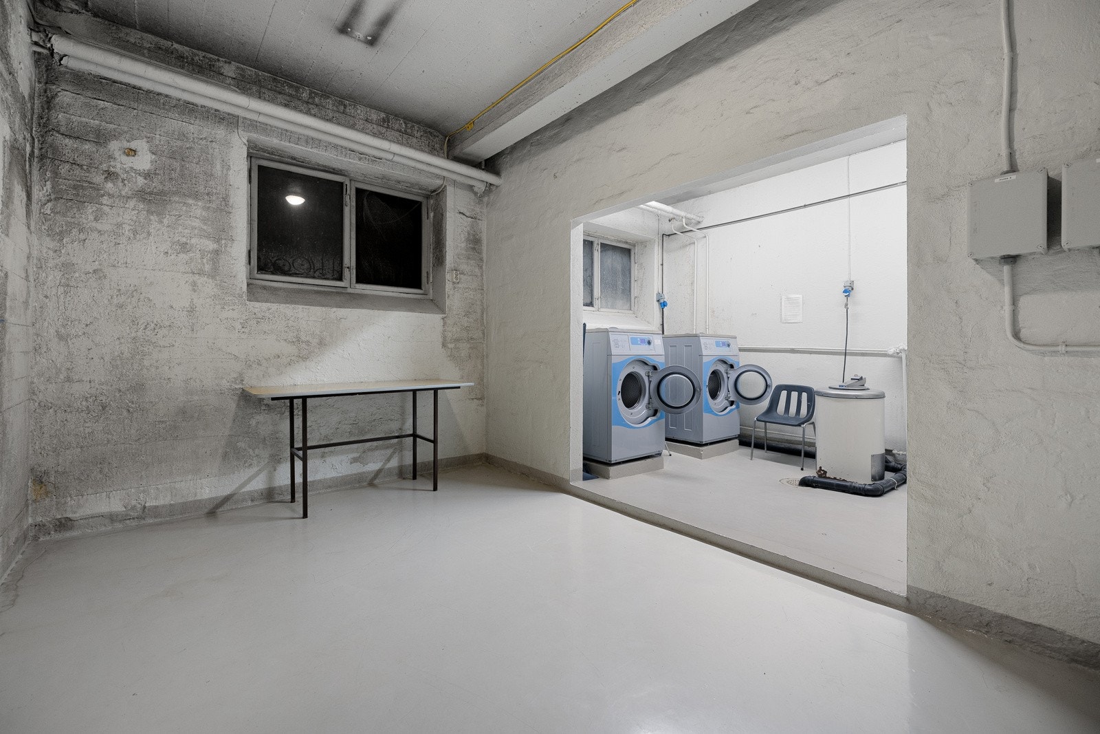 Fellesvaskeri i kjelleren. Galleribilde