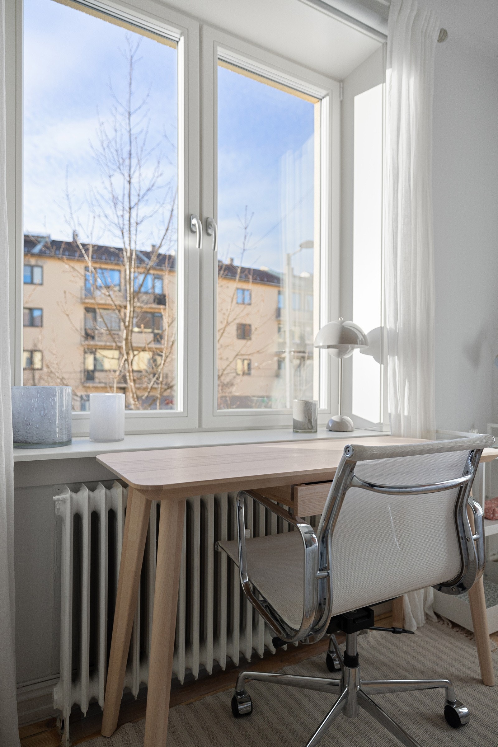 Det er god avstand til nærliggende bygninger. Galleribilde