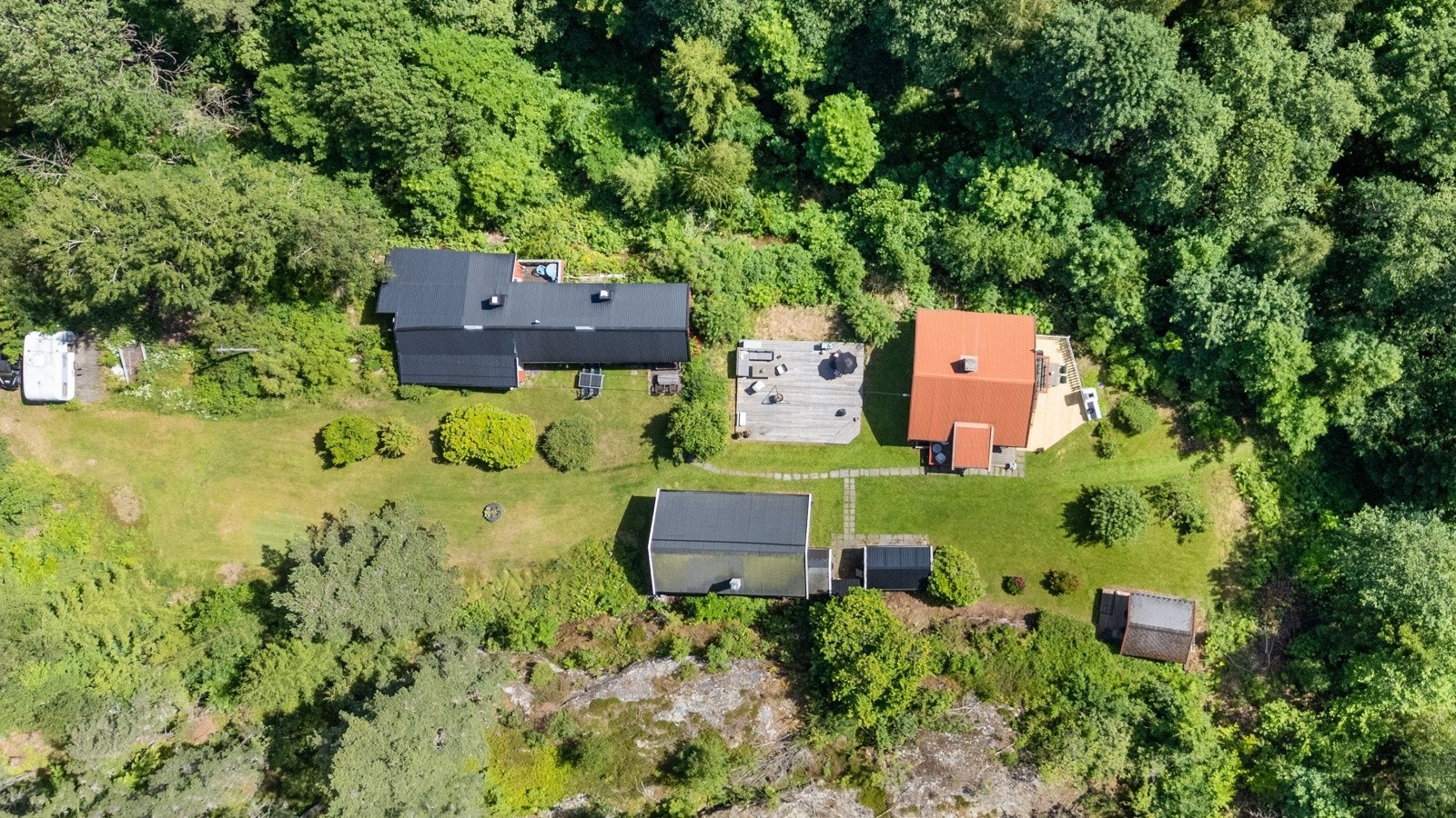 Stor tomt på hele 4 671 m². Galleribilde