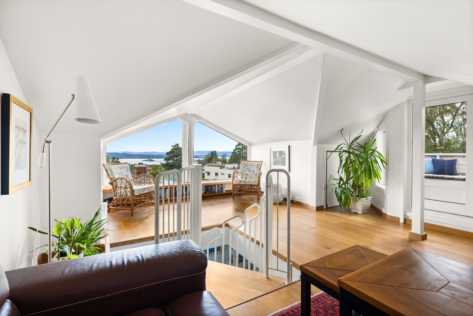 PrivatMegler Stefan Safri ønsker velkommen til Nordseterveien 29 Galleribilde