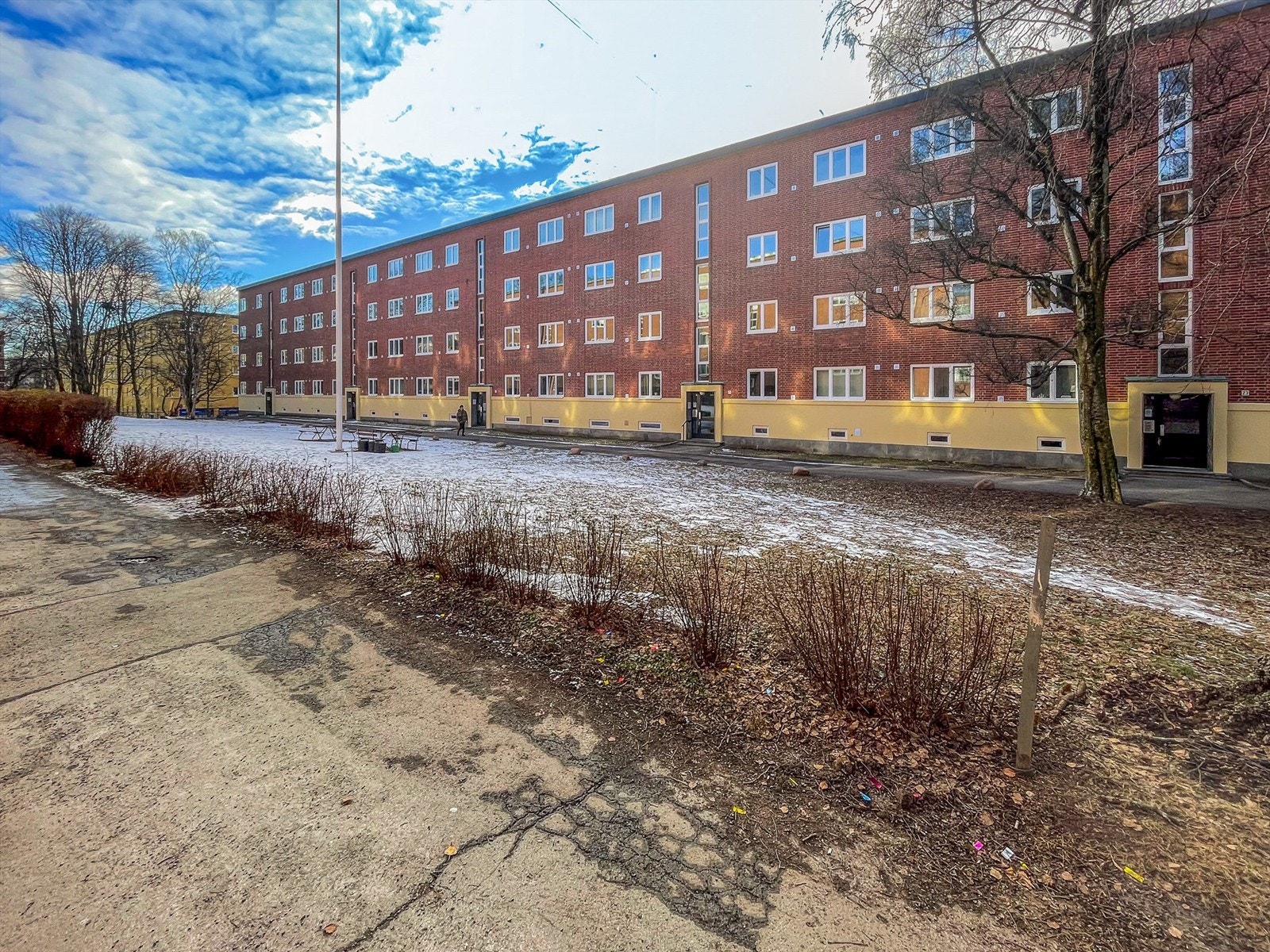 Det er store friareal mellom blokkene. Galleribilde