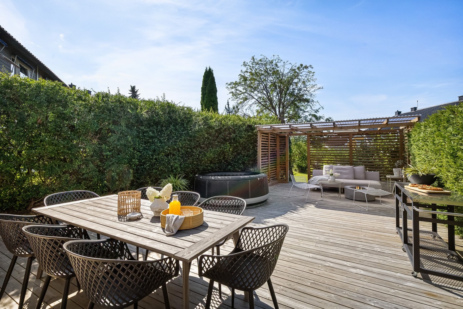 Her kan man ha både sittegruppe, grill og spiseplass Galleribilde