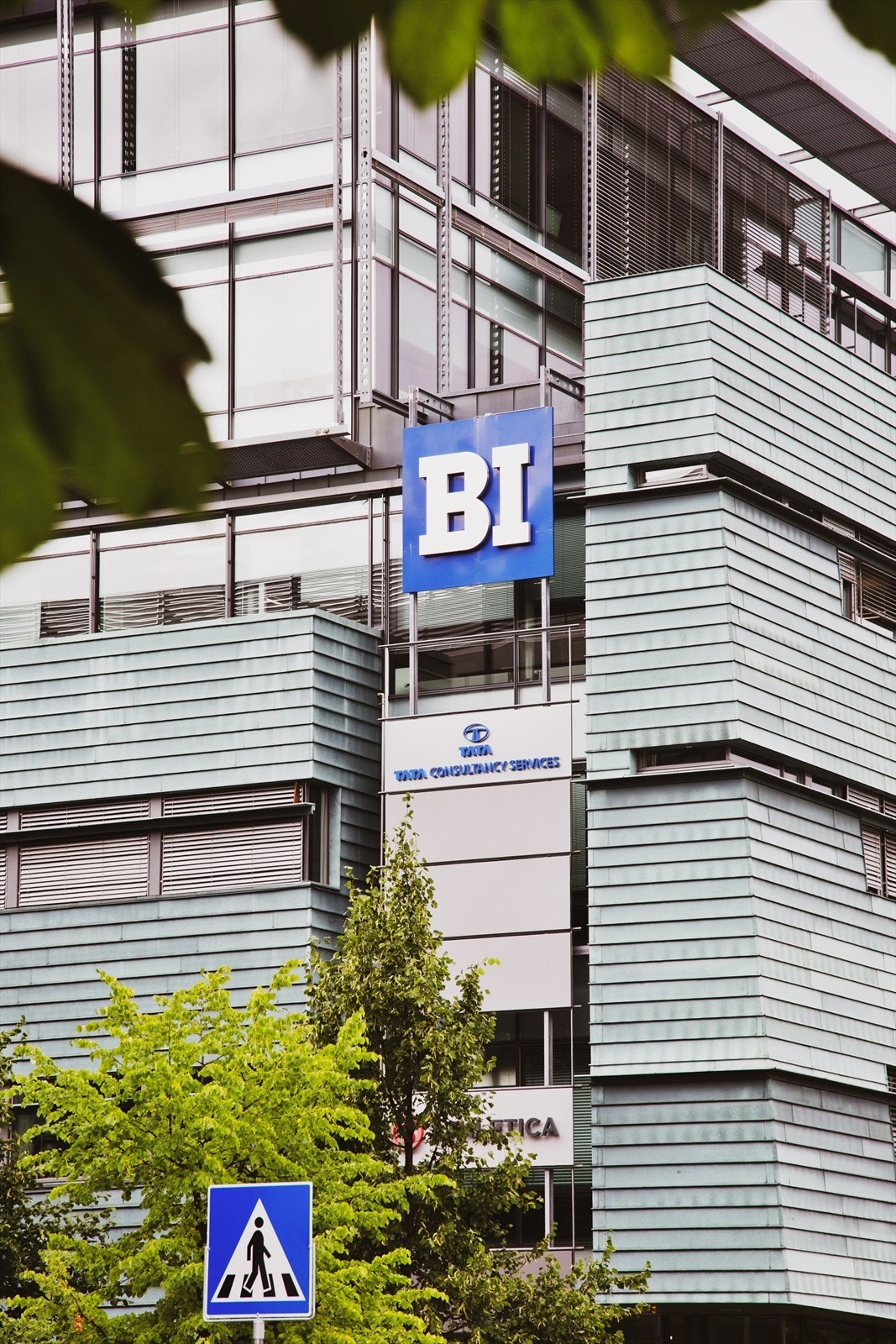 BI ligger rett ved leiligheten. Galleribilde