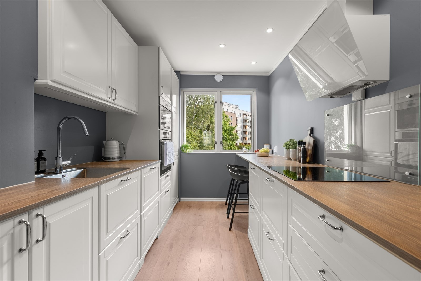 Lys og delikat 3-roms leilighet med attraktiv og sentral beliggenhet Torshov/Storo. Galleribilde