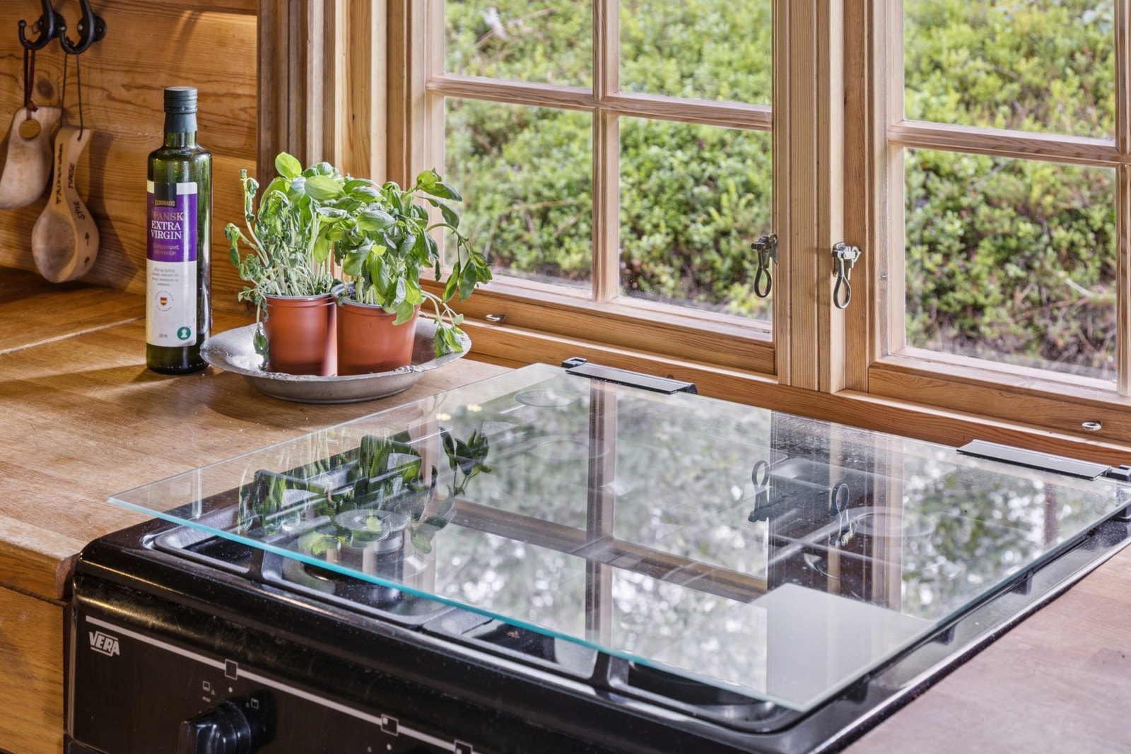 Ovn som går på gass er meget praktisk på hytta. Galleribilde