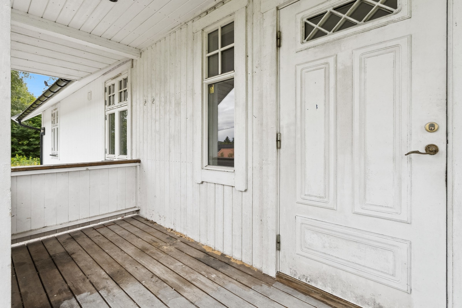 Det overbygde inngangspartiet ønsker deg velkommen Galleribilde