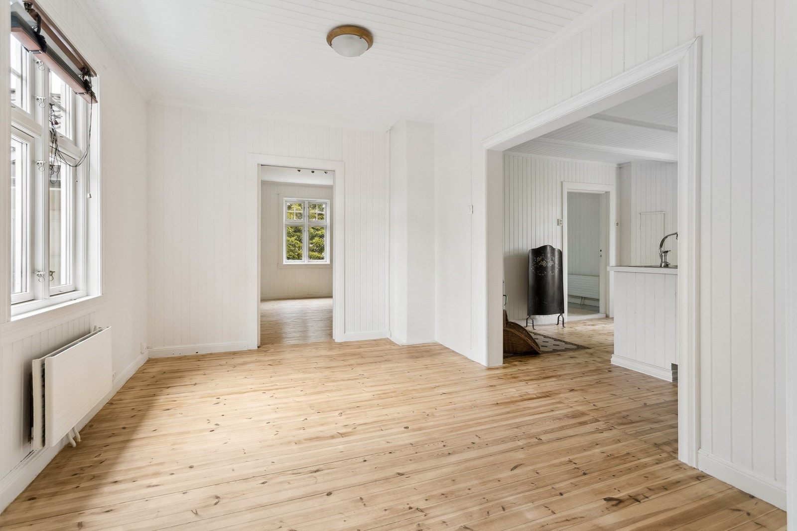 Spisestuen ligger sentralt plassert Galleribilde