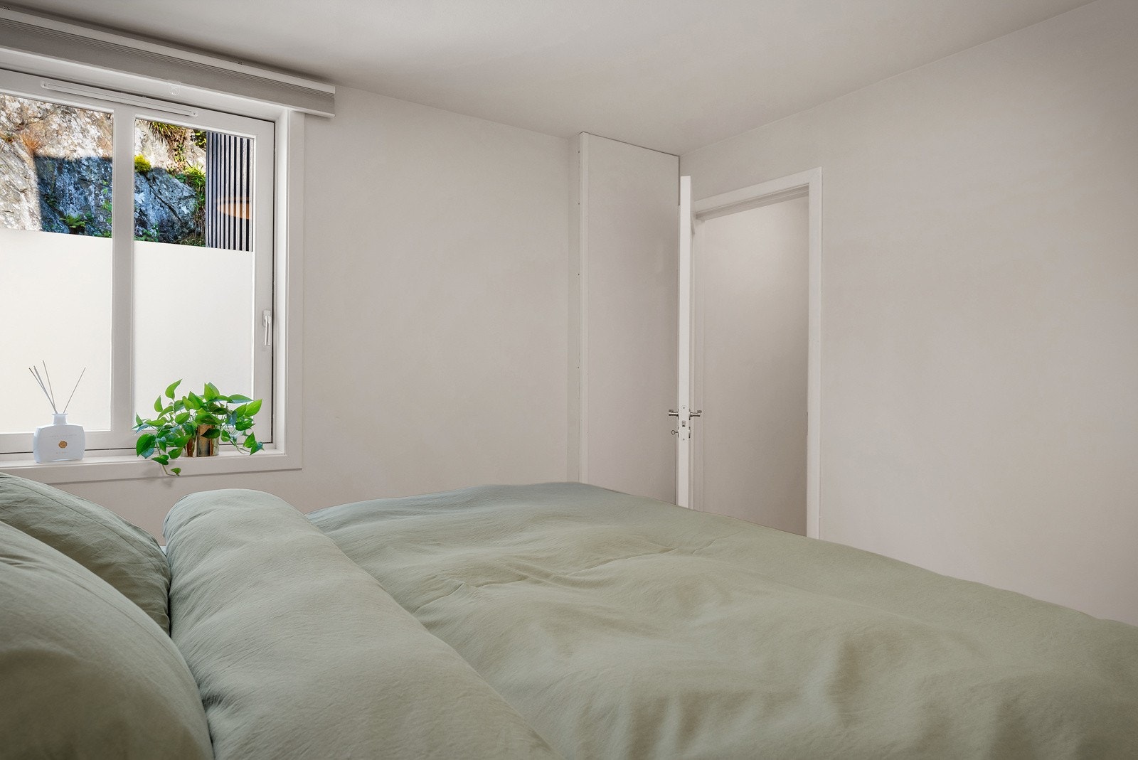 Fra soverommet er det tilknytning til boden på 2,3 kvm Galleribilde