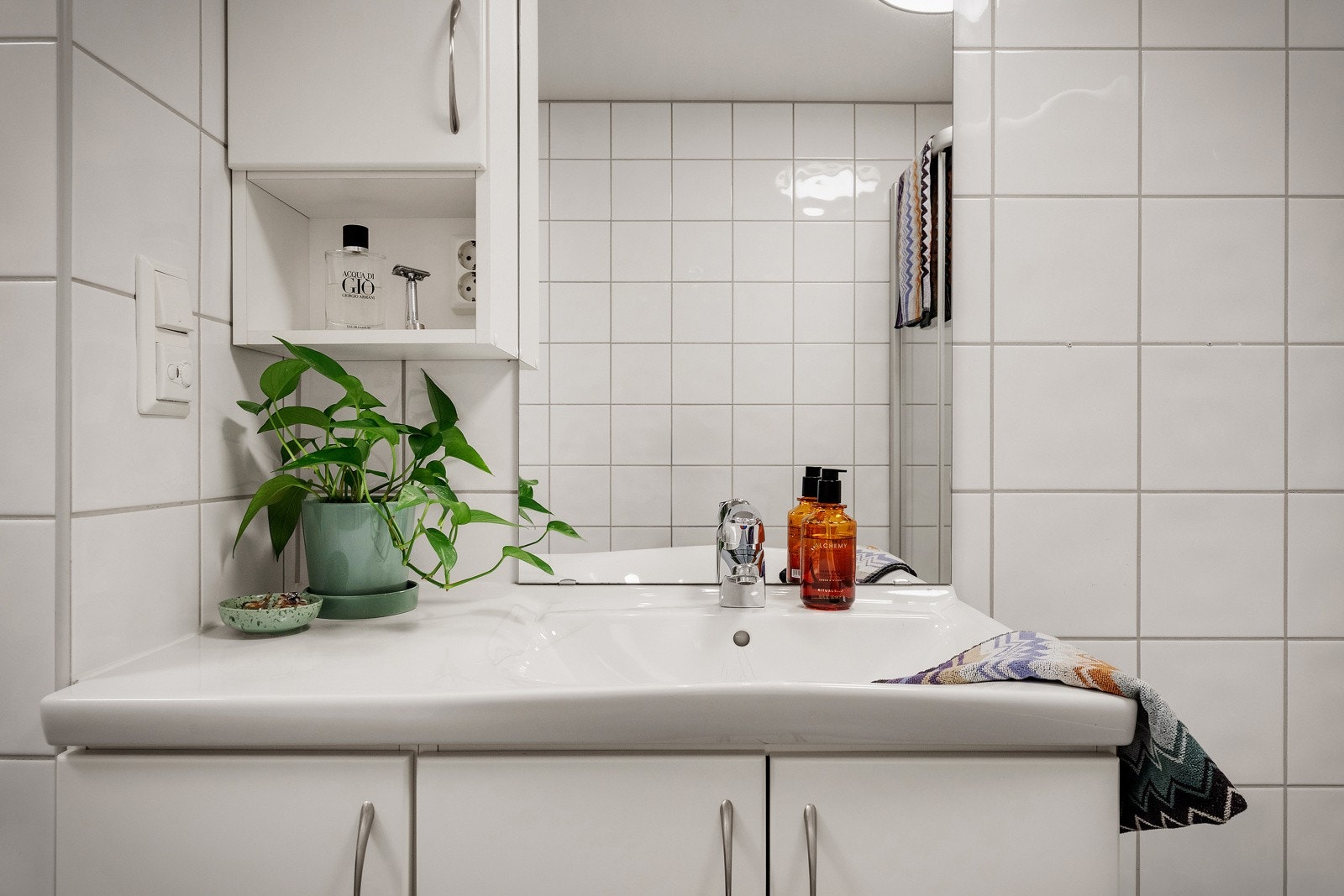 Servant med underskap for god oppbevaringsplass Galleribilde