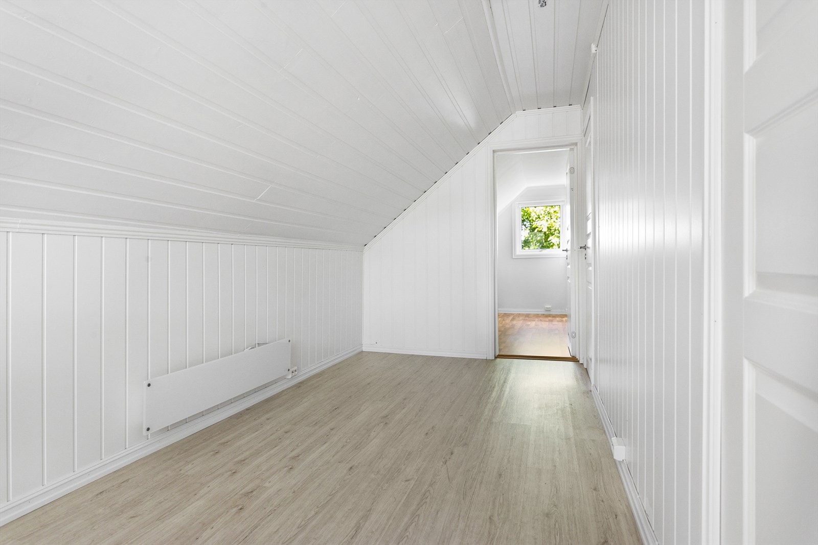 Fellesgangen sett inn mot soverom 3. Galleribilde