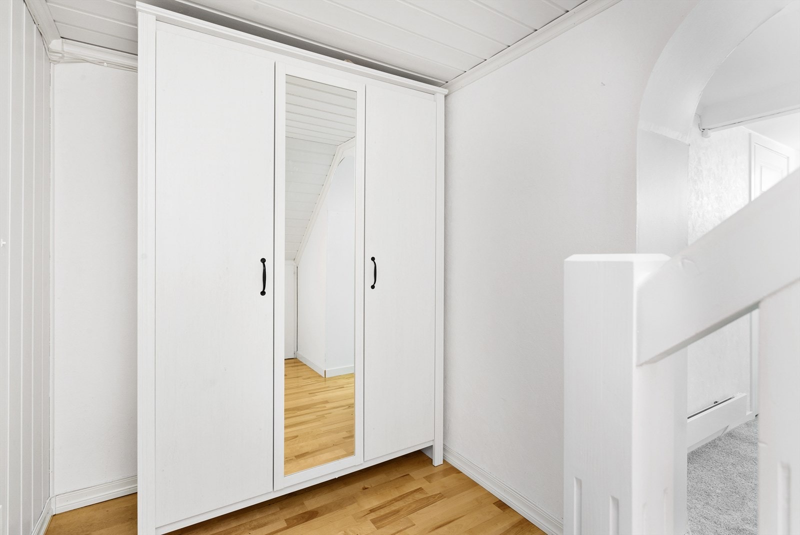 God plass til garderobeløsning ved trapperom. Galleribilde