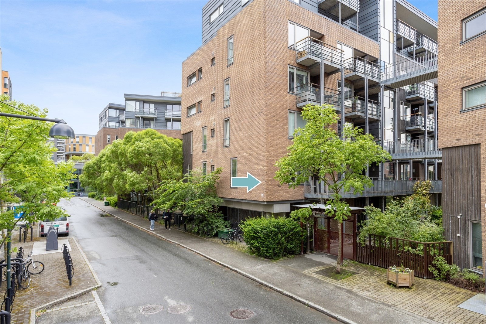 Meget populær og attraktiv beliggenhet på Solsiden med alt av servicefasiliteter i umiddelbar nærhet. Galleribilde