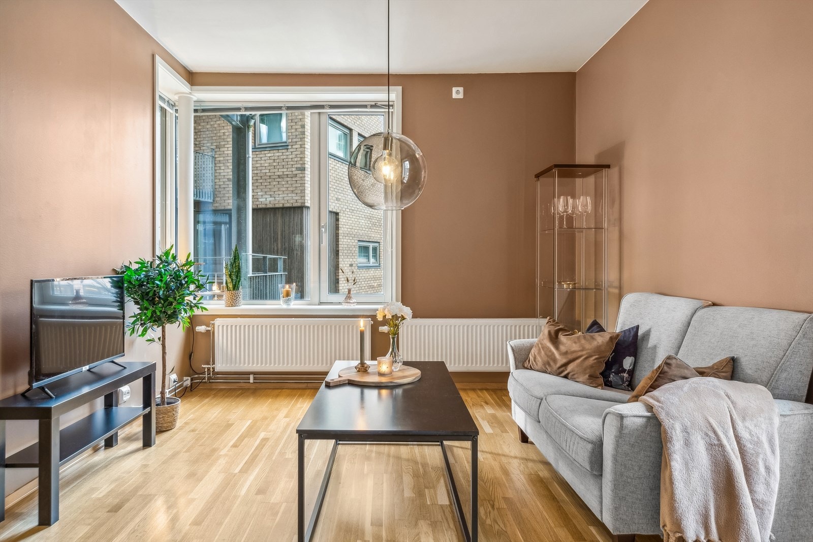 Lekker 3-roms leilighet i attraktivt borettslag beliggende på populære Solsiden. Galleribilde