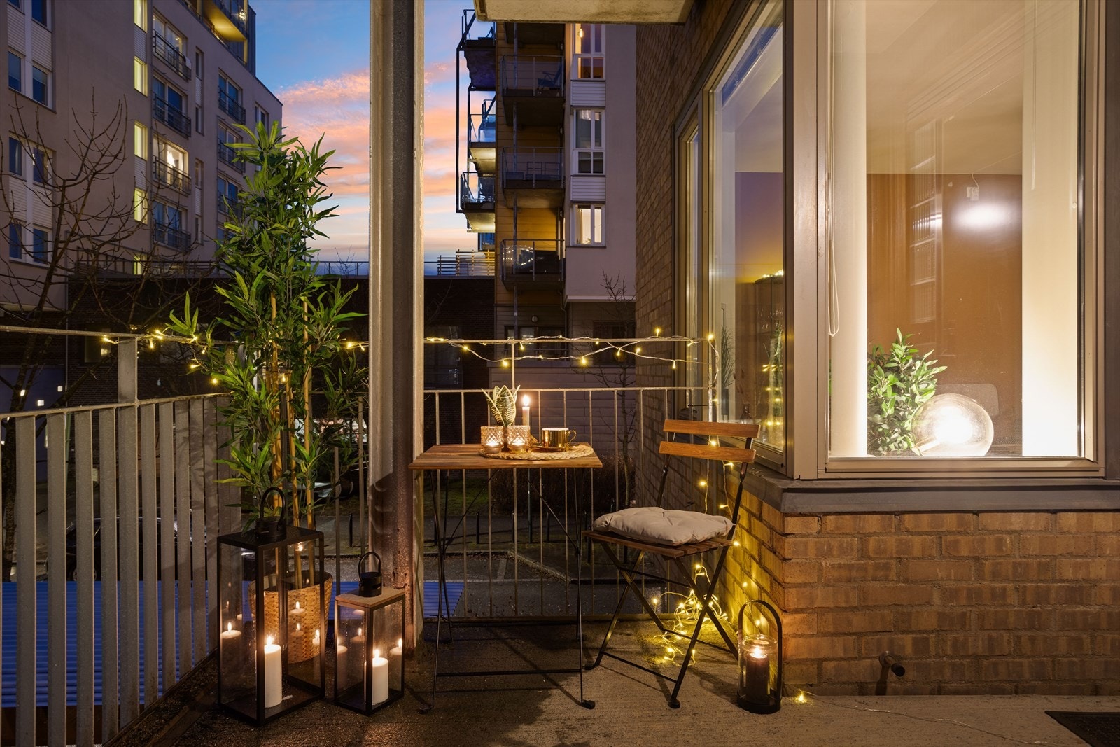 Leiligheten ligger trygt plassert i 2. etg, i enden av bygget. Galleribilde