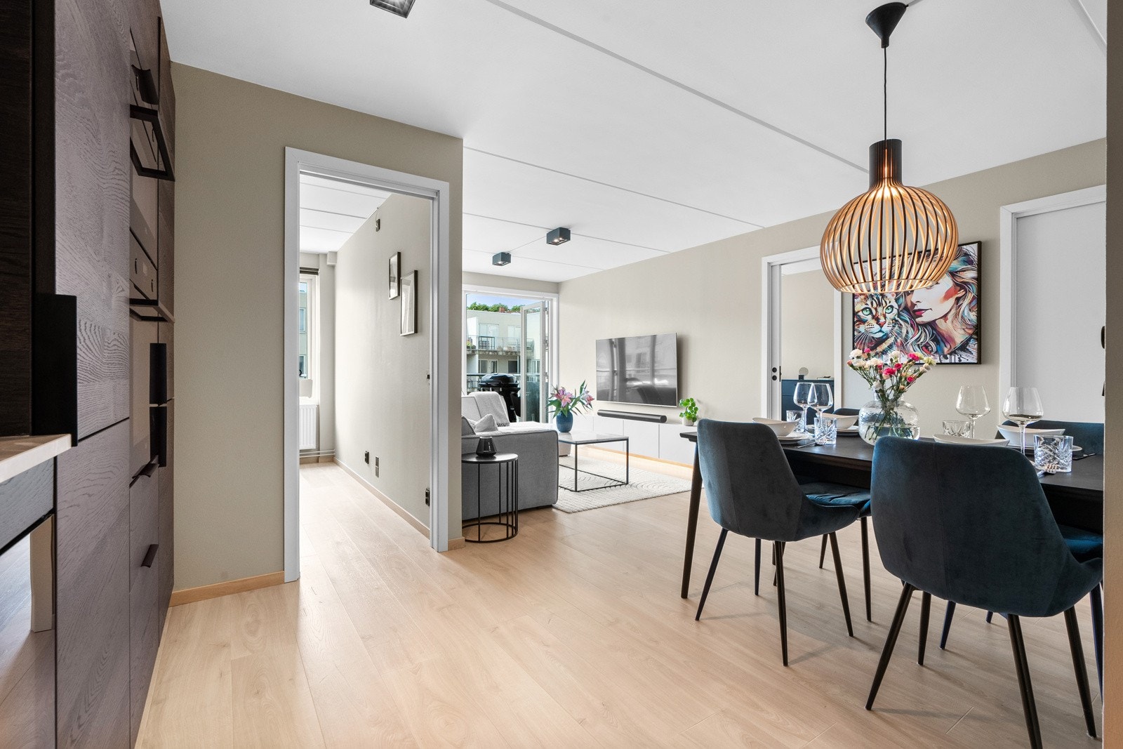 Et flott allrom med god plass til sosiale sammenkomster. Galleribilde