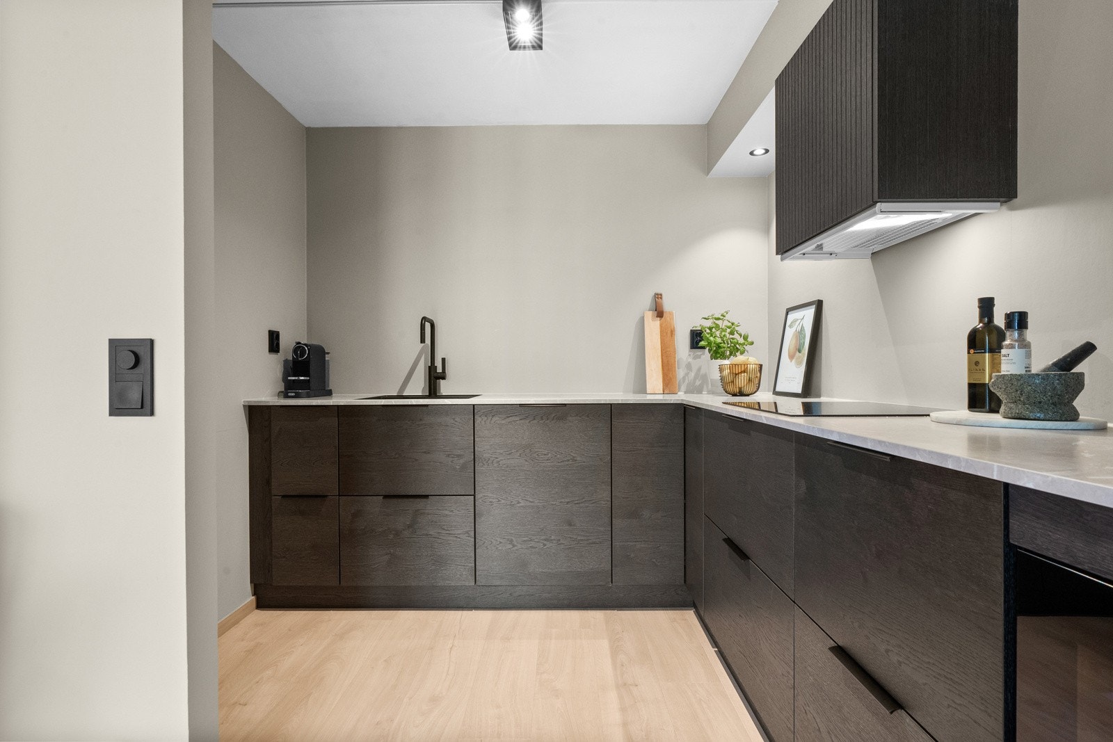 Ny, lekker kjøkkeninnredning fra 2024. Galleribilde