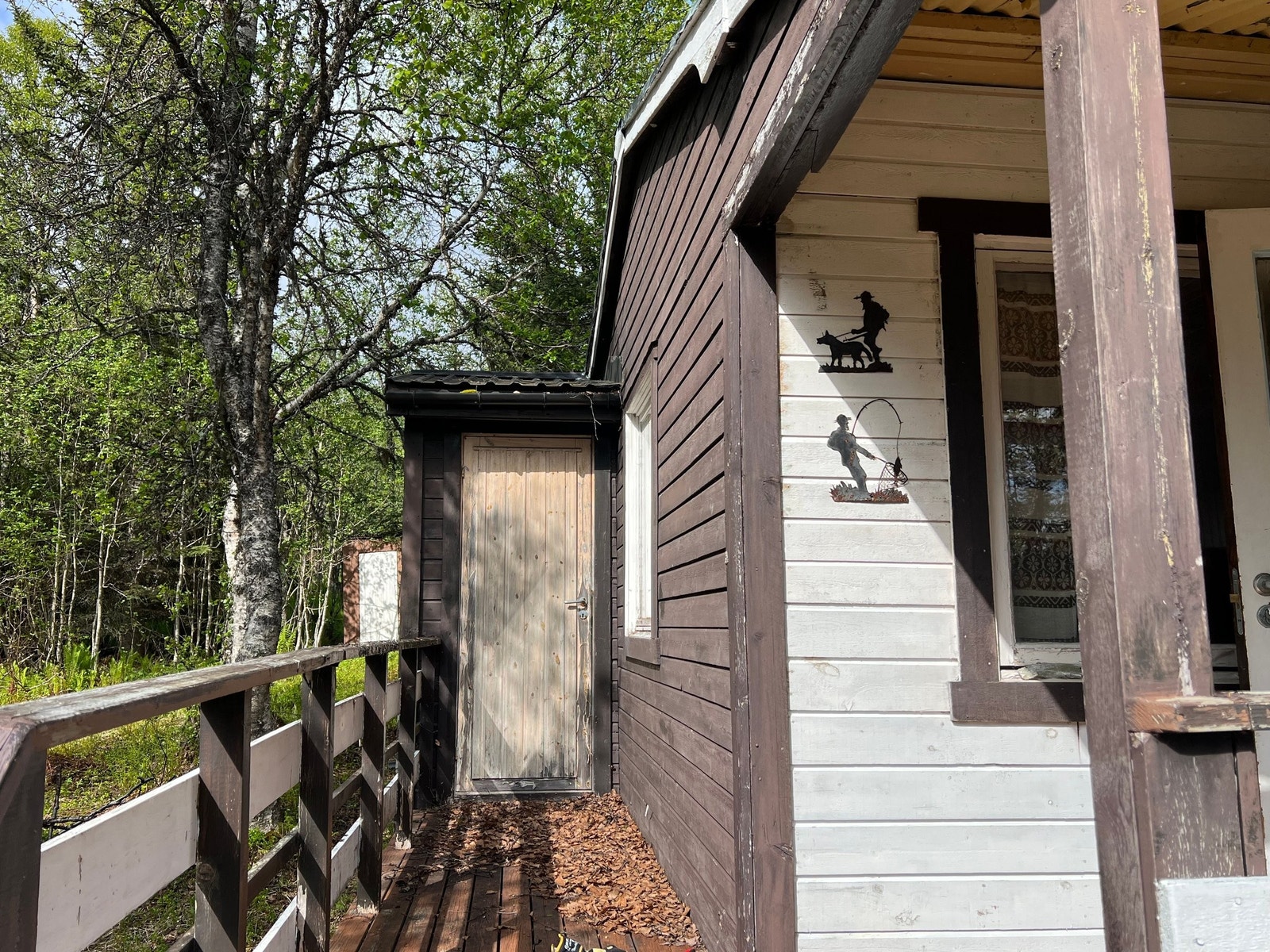 Dør til utvendig bod. Galleribilde